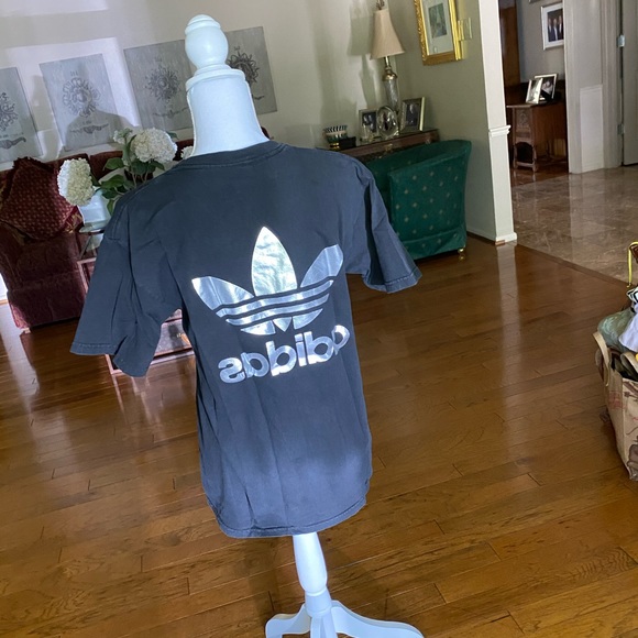 adidas t-shirt - Picture 2 of 2
